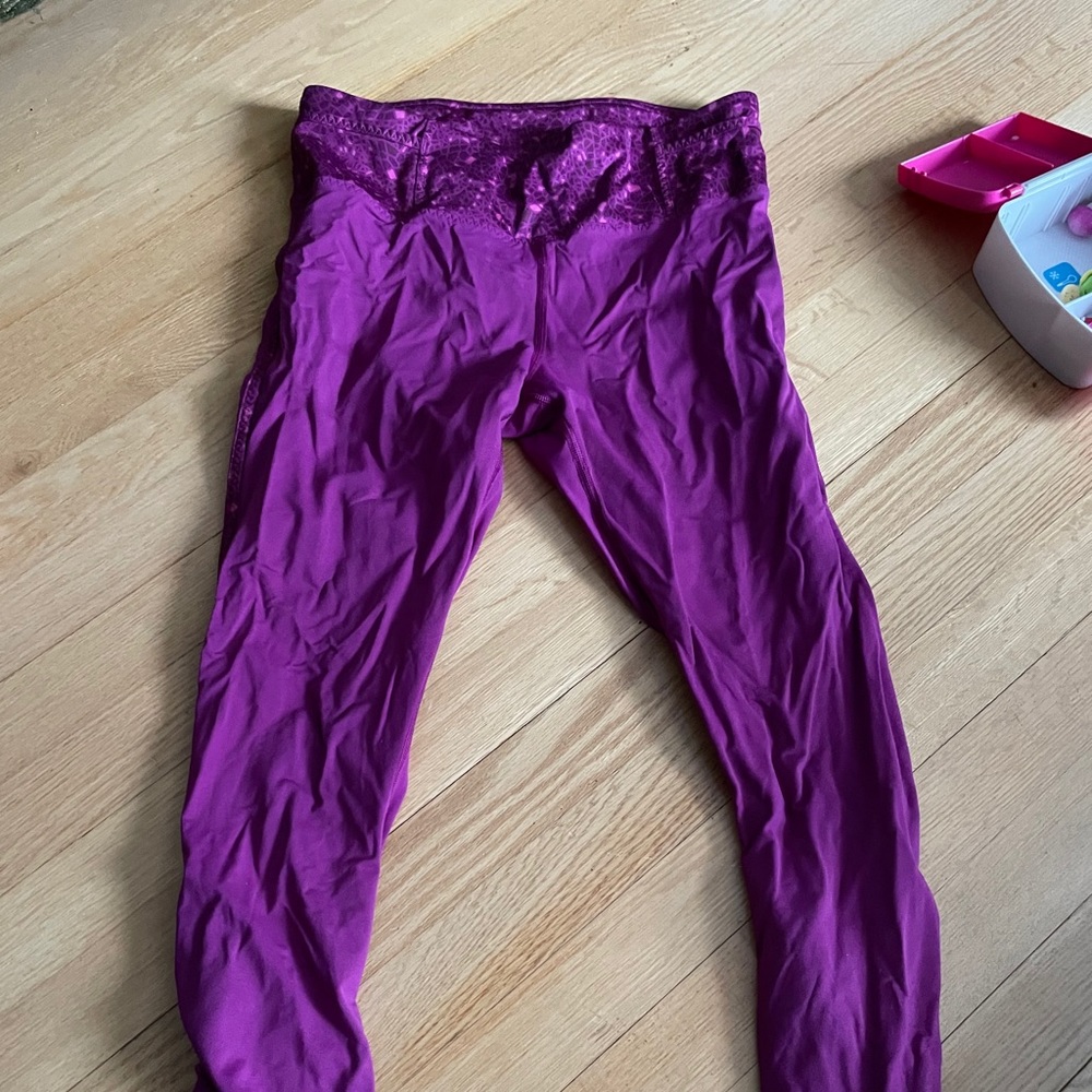 Lululemon size 8 tights